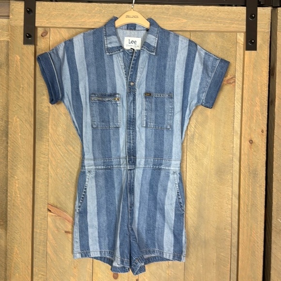 Lee short Union-Alls Size Small Hints of Blue stripes Size Small 100% cotton - Picture 9 of 16